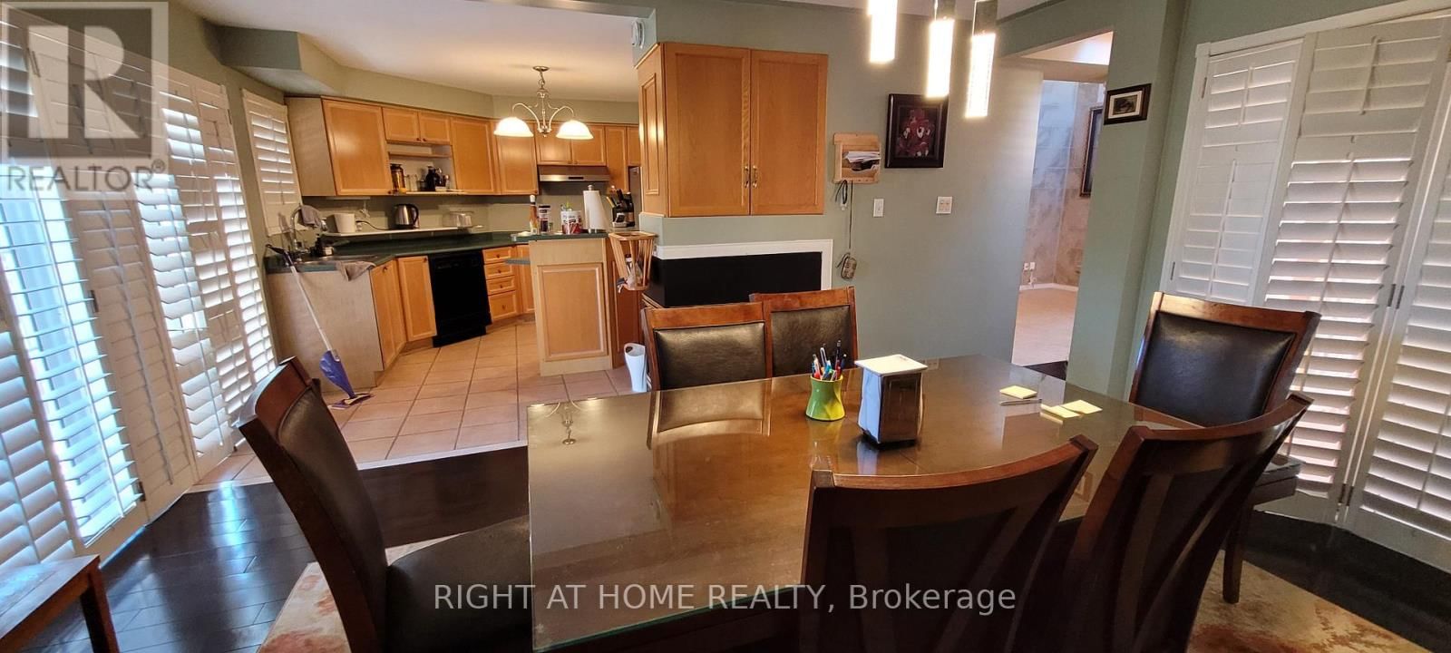 377 TURNBERRY CRESCENT Image 13