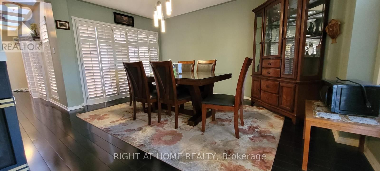 377 TURNBERRY CRESCENT Image 14