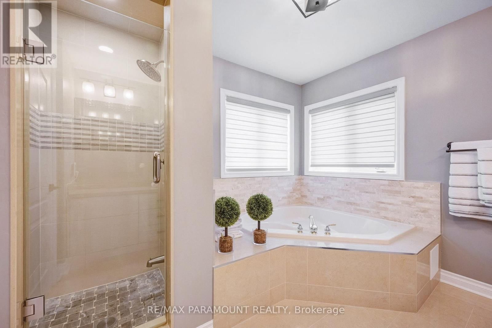 1122 LAMPLIGHT WAY Image 29