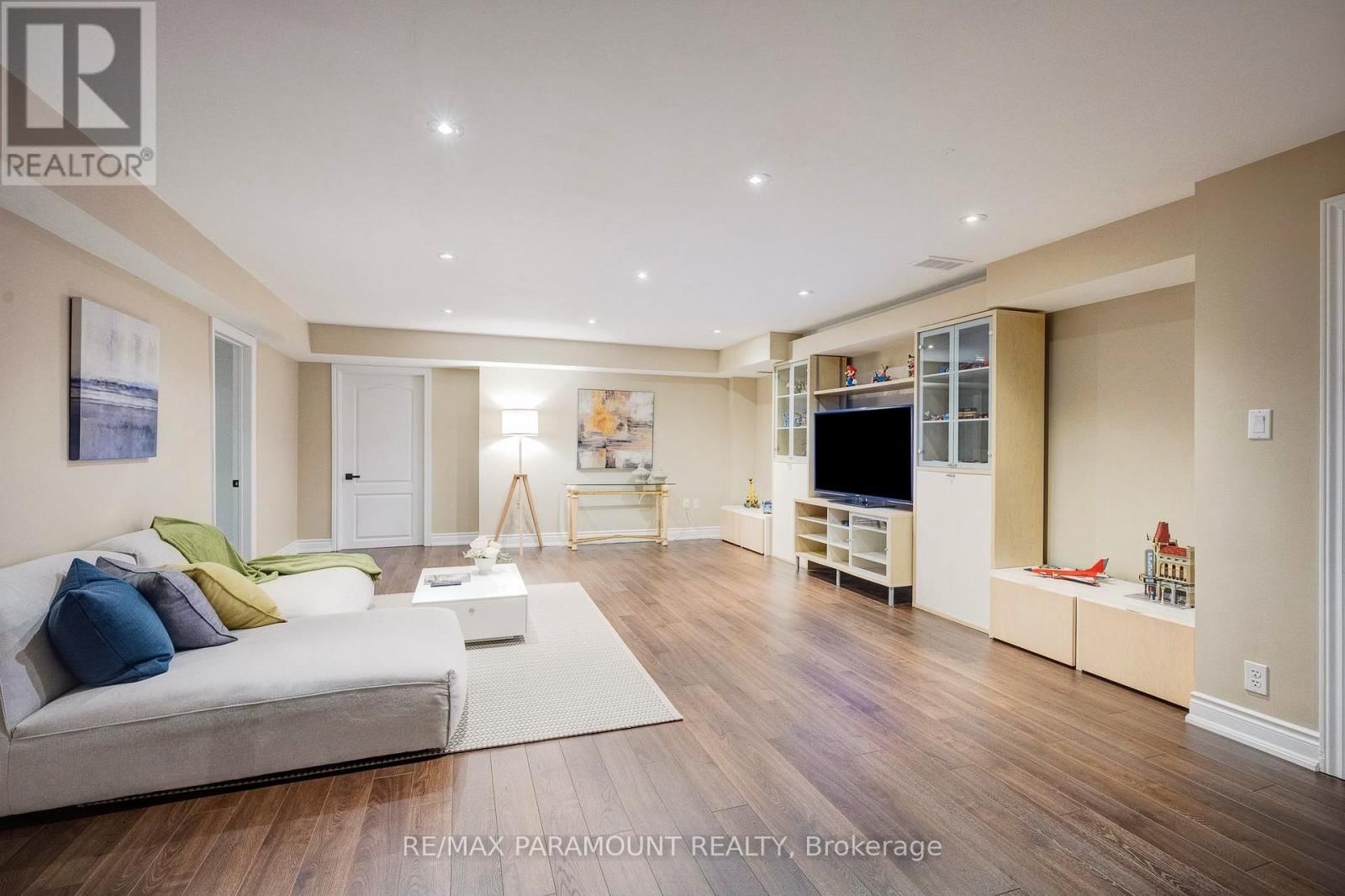 1122 LAMPLIGHT WAY Image 31