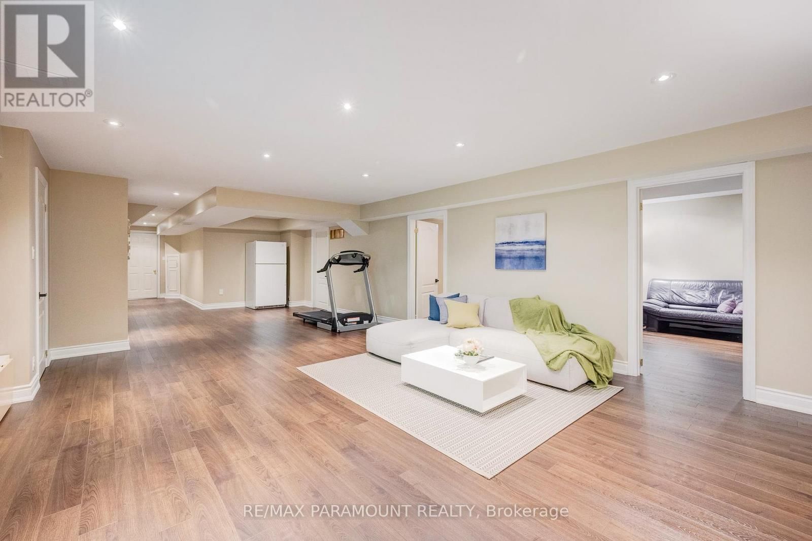 1122 LAMPLIGHT WAY Image 32