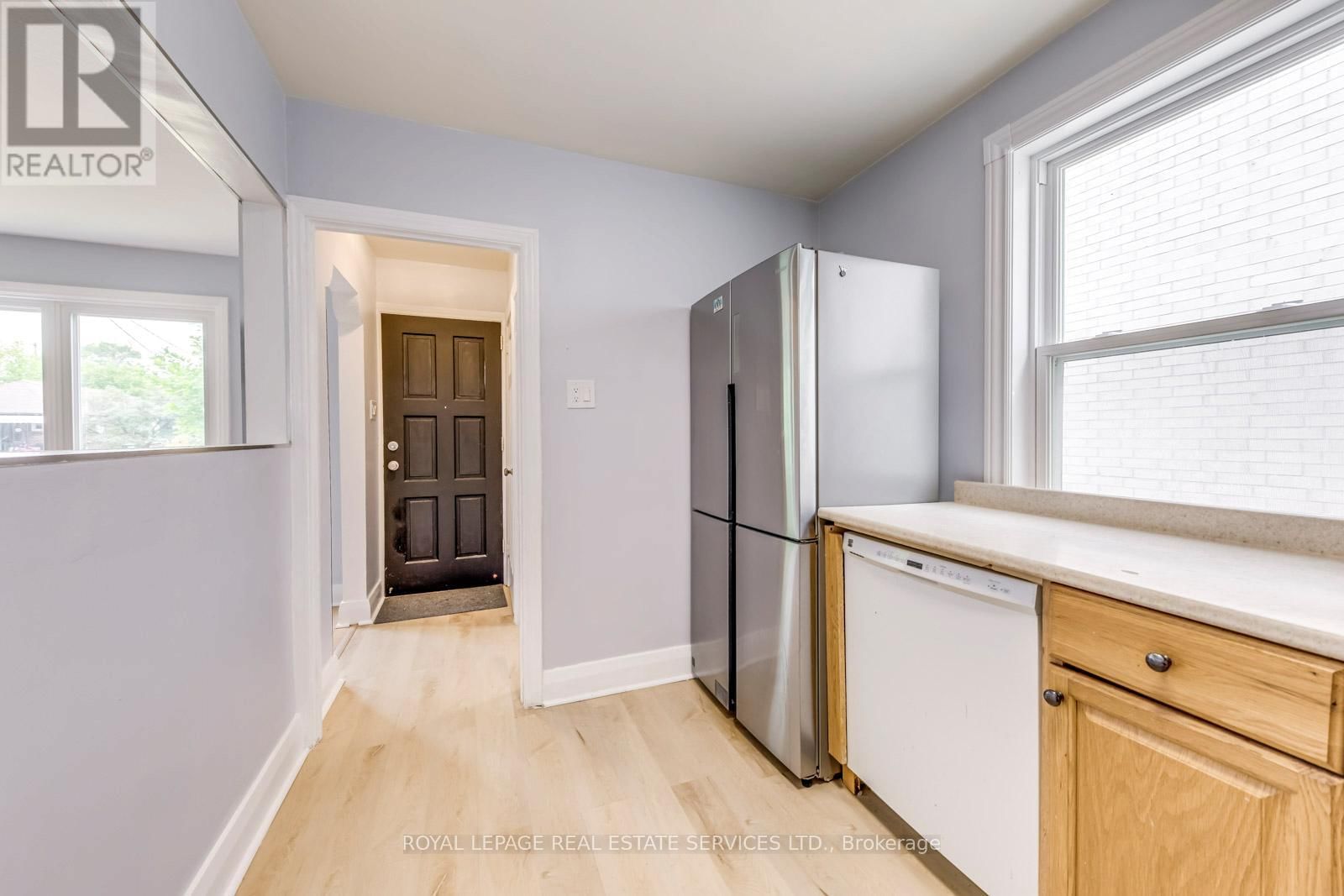 75 ELMA STREET Image 11