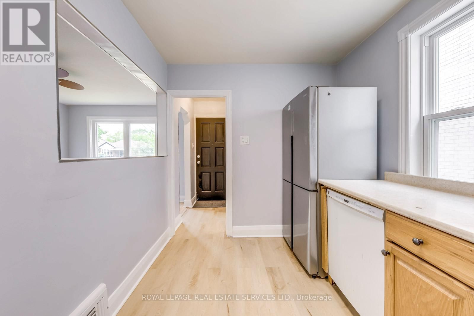 75 ELMA STREET Image 12