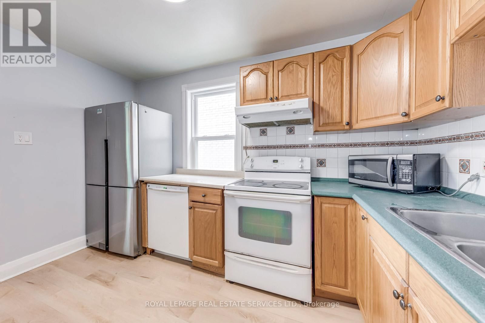 75 ELMA STREET Image 14