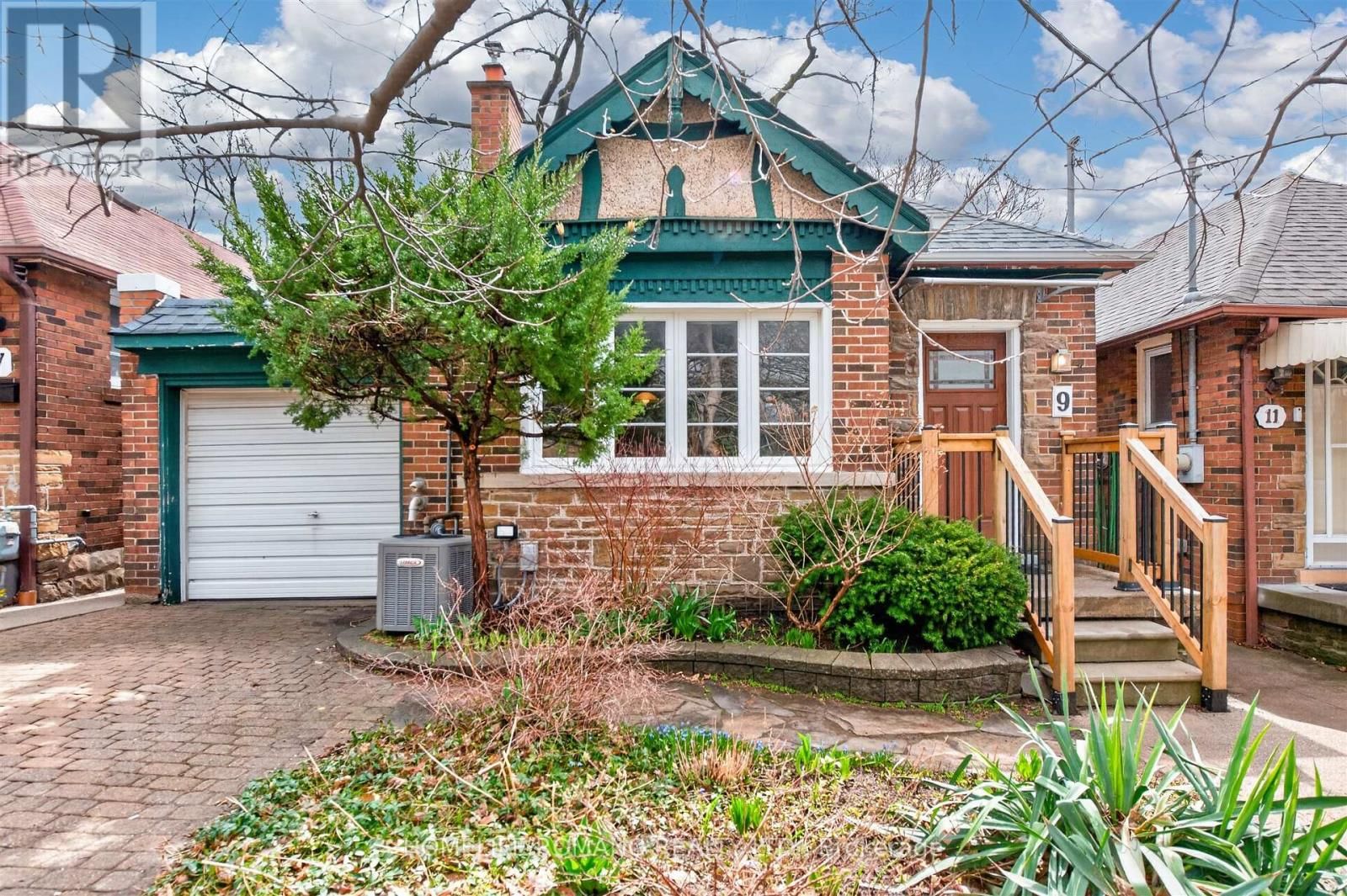 9 LITTLE AVENUE Image 2