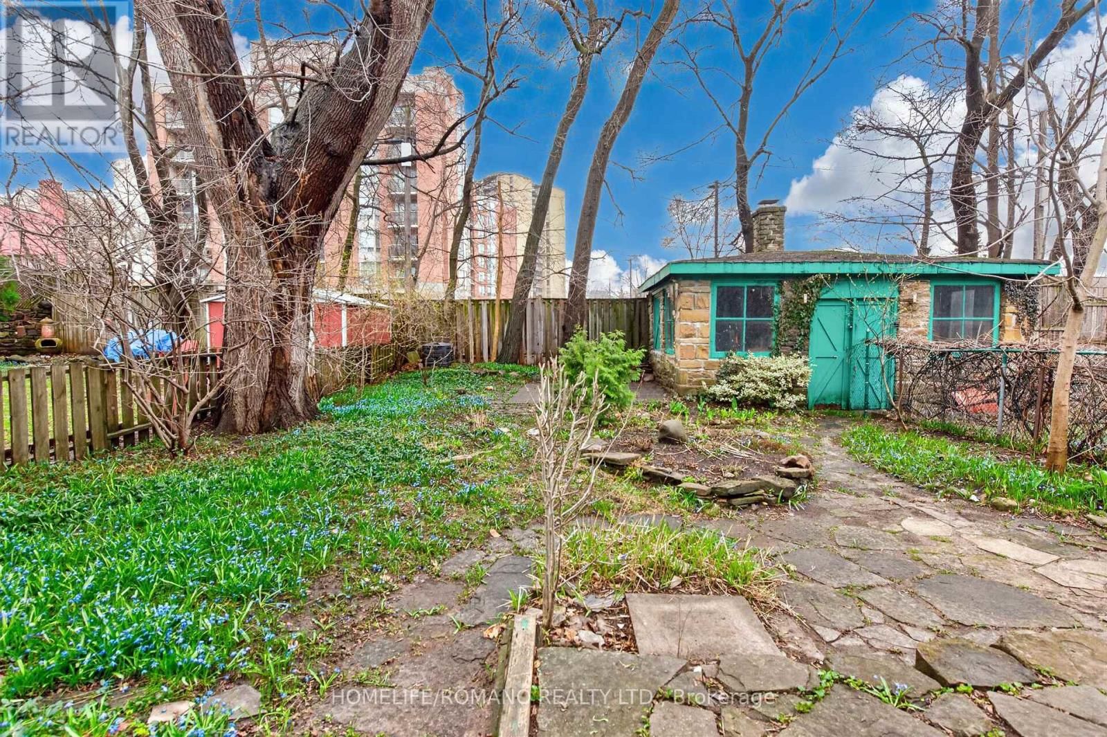 9 LITTLE AVENUE Image 37