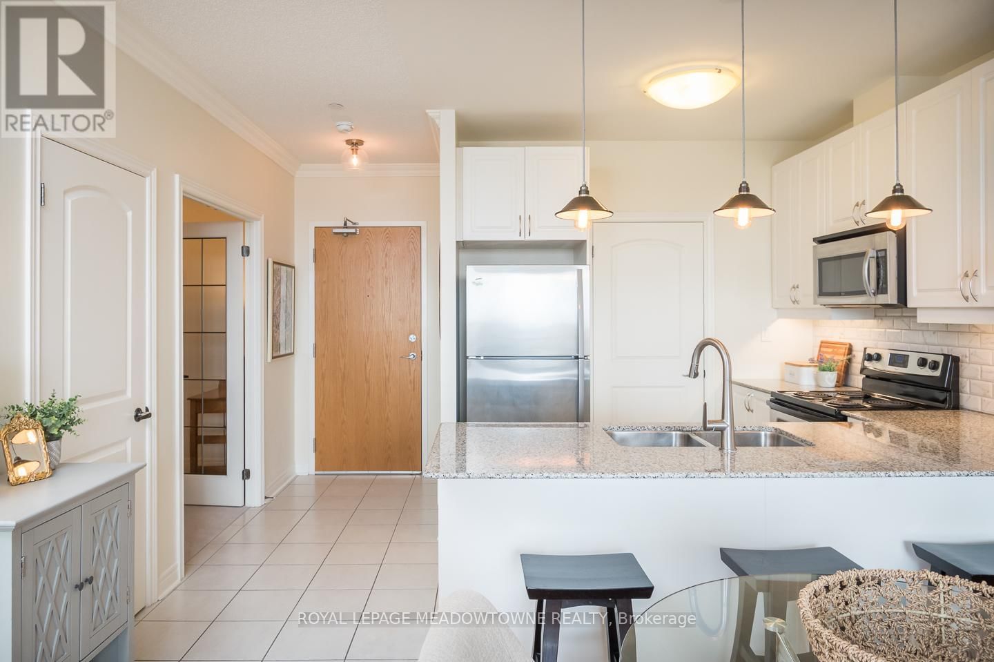 609 - 383 MAIN STREET EAST Image 12