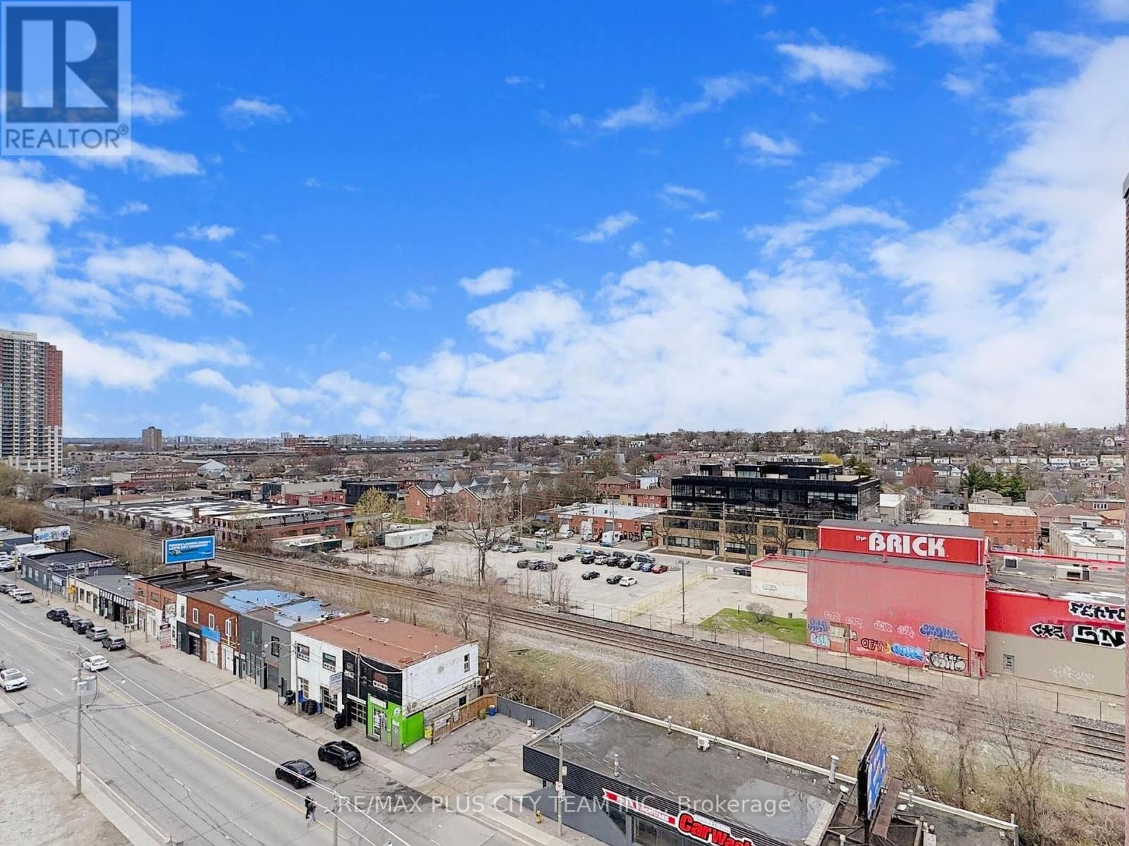 714 - 1185 DUPONT STREET Image 33