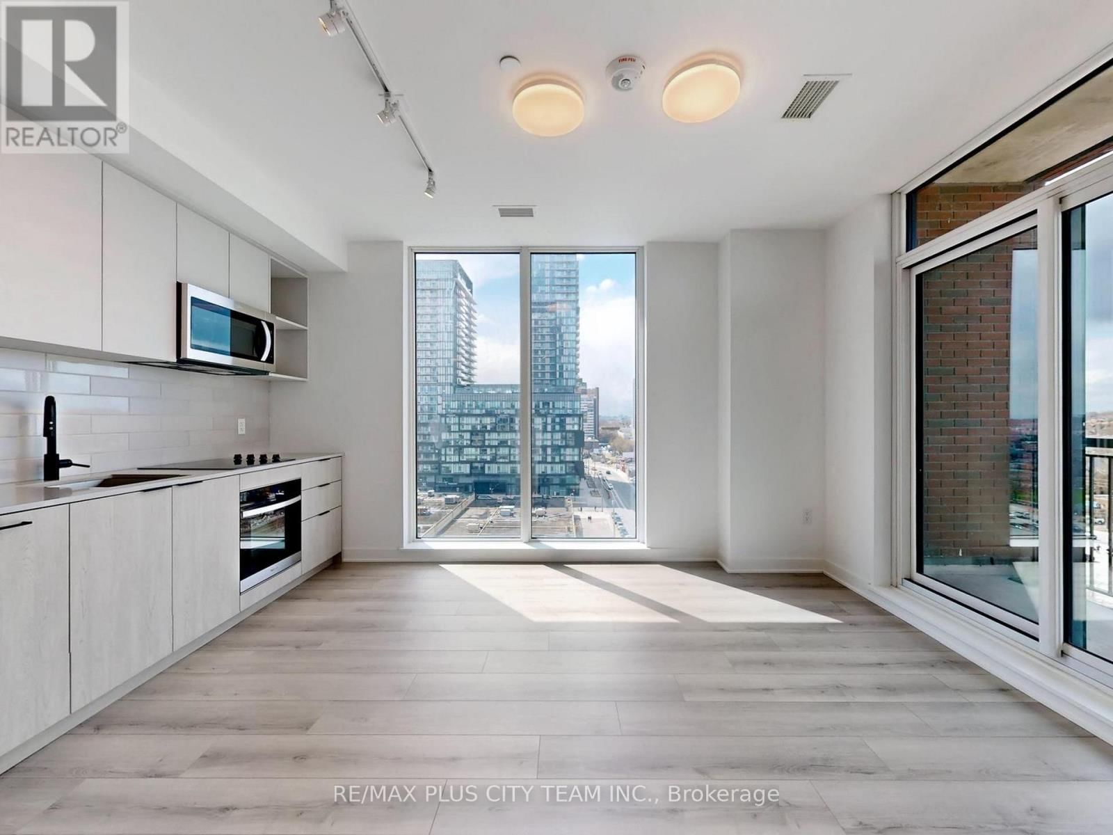 714 - 1185 DUPONT STREET Image 9