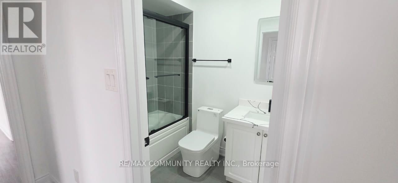 Upper - 50 ROCKMAN CRESCENT Image 22