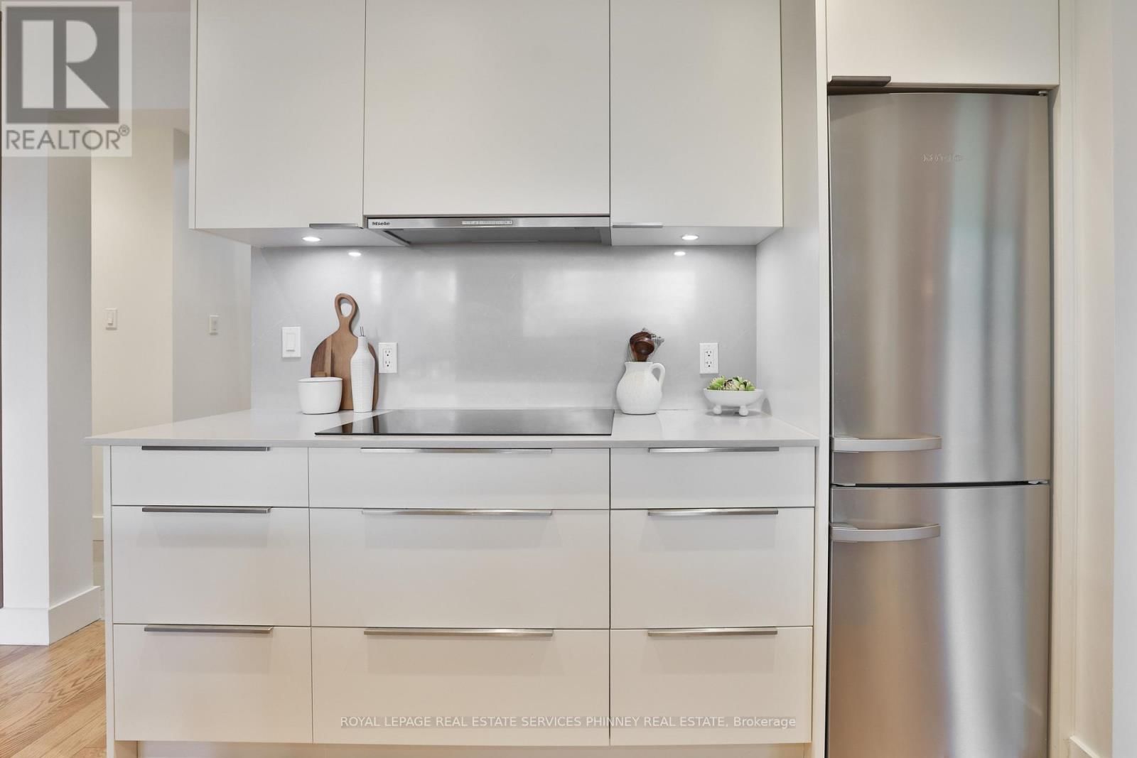 3 SHAVER AVENUE SOUTH Image 15