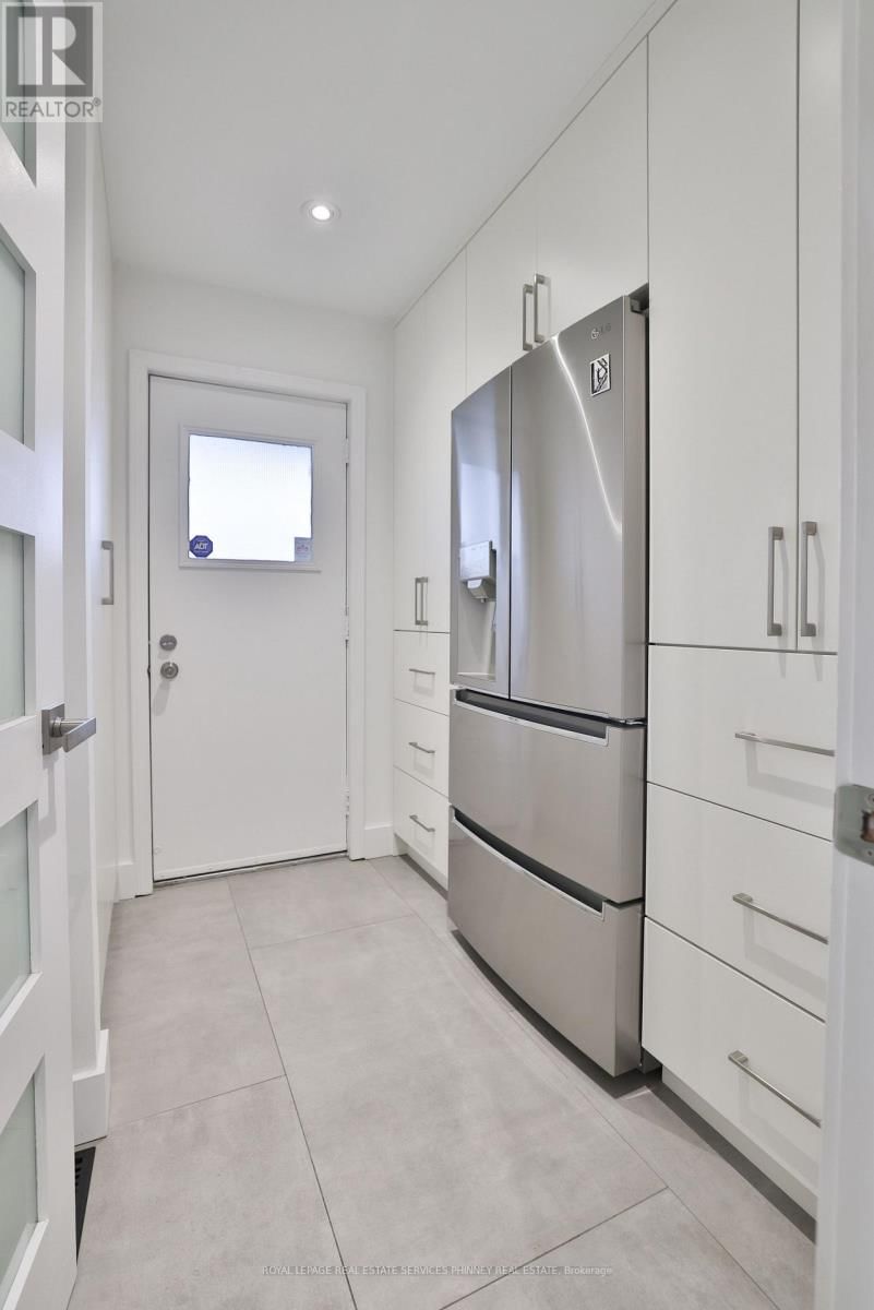 3 SHAVER AVENUE SOUTH Image 16