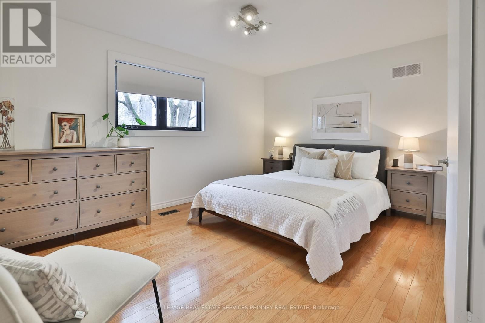 3 SHAVER AVENUE SOUTH Image 24