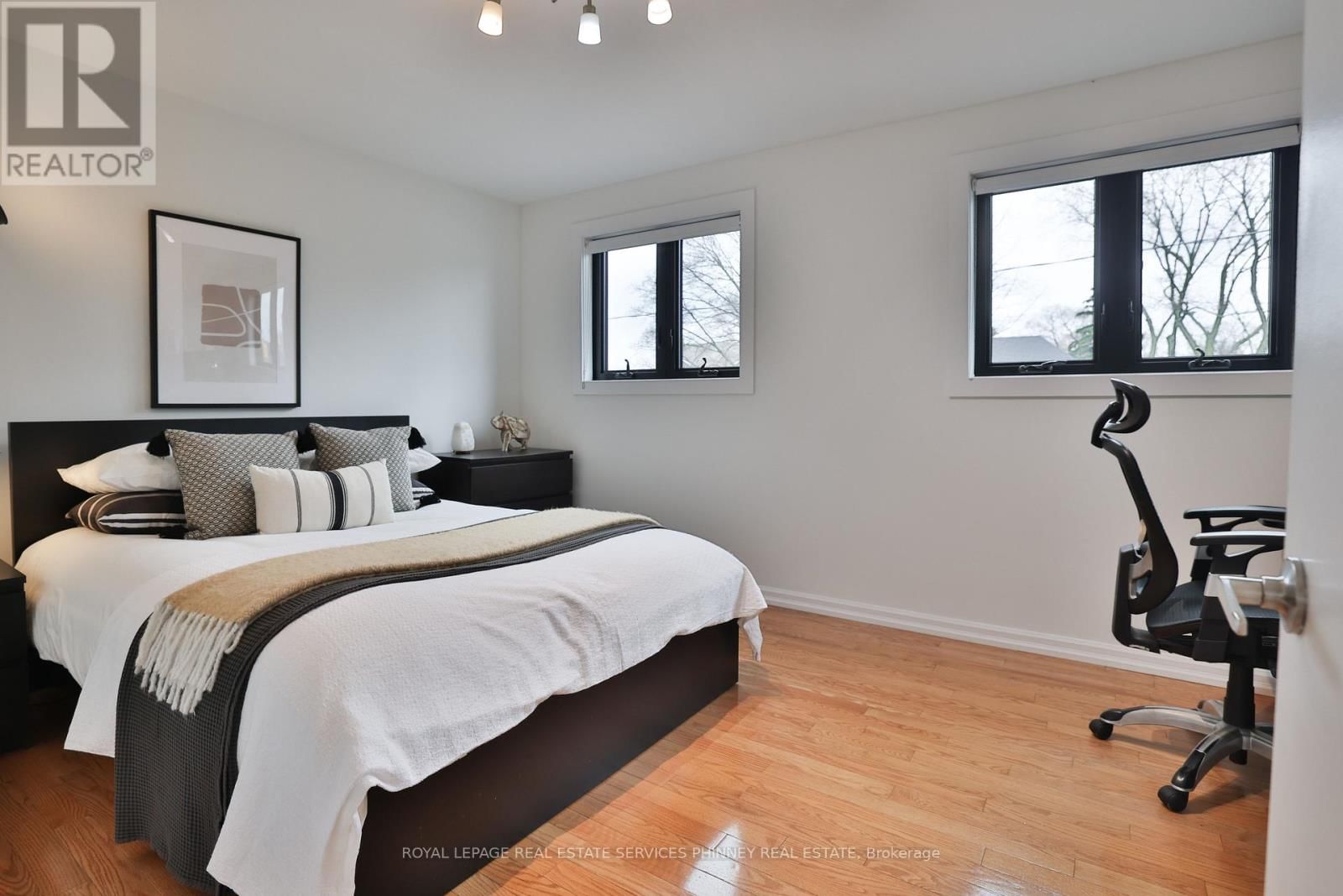 3 SHAVER AVENUE SOUTH Image 27