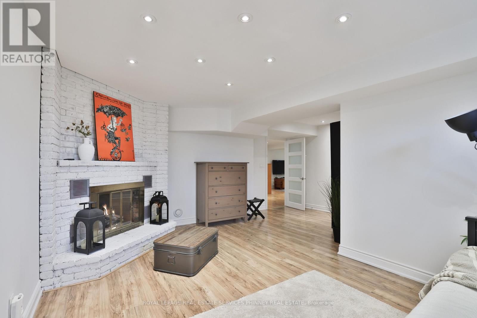 3 SHAVER AVENUE SOUTH Image 42