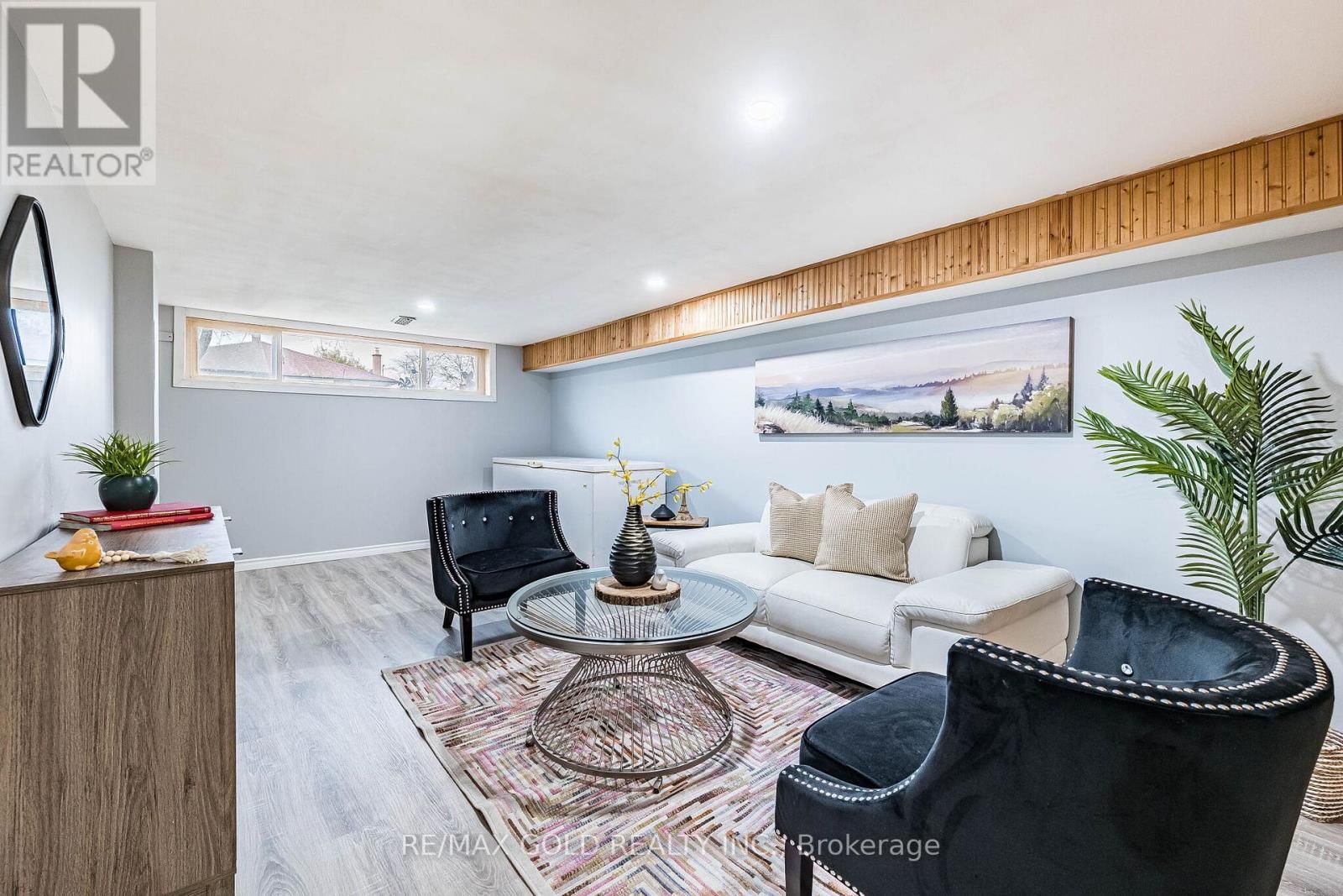 52 GARFIELD CRESCENT Image 12