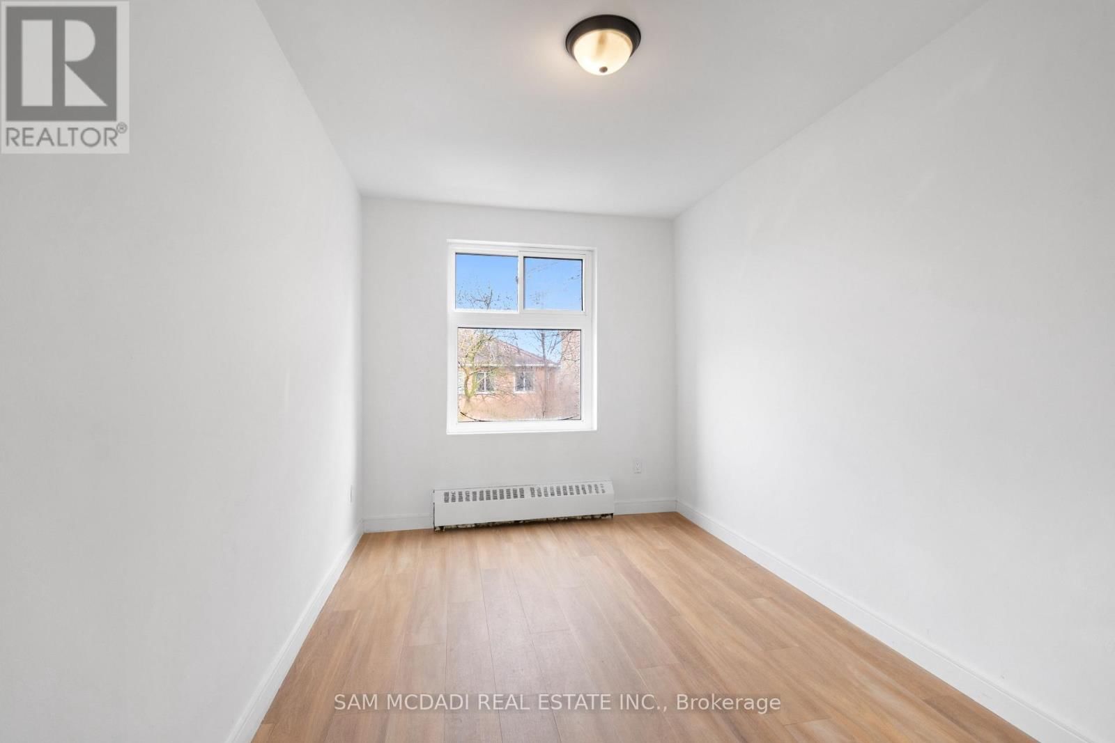 1018 BURNHAMTHORPE ROAD EAST Image 12