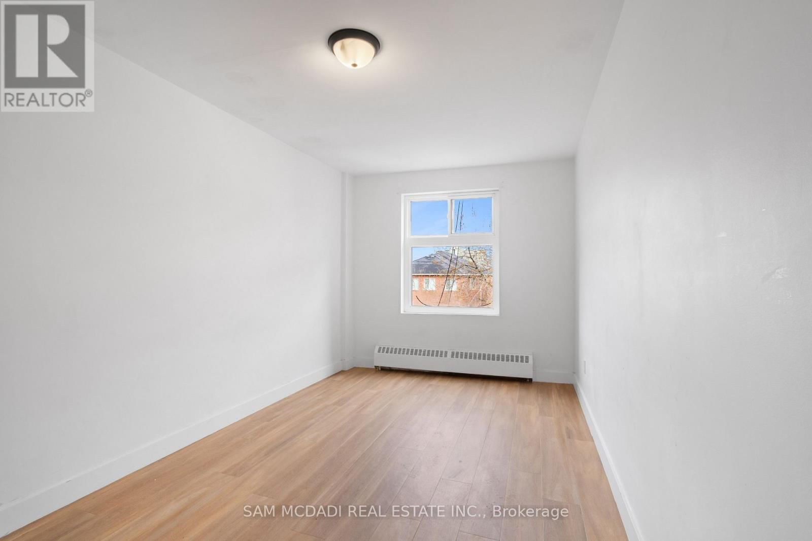 1018 BURNHAMTHORPE ROAD EAST Image 13