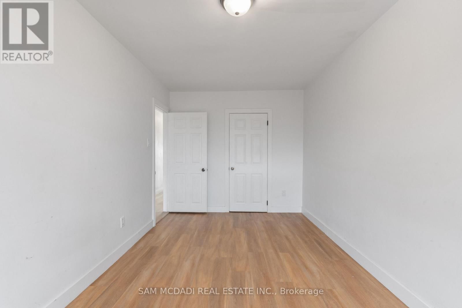 1018 BURNHAMTHORPE ROAD EAST Image 6