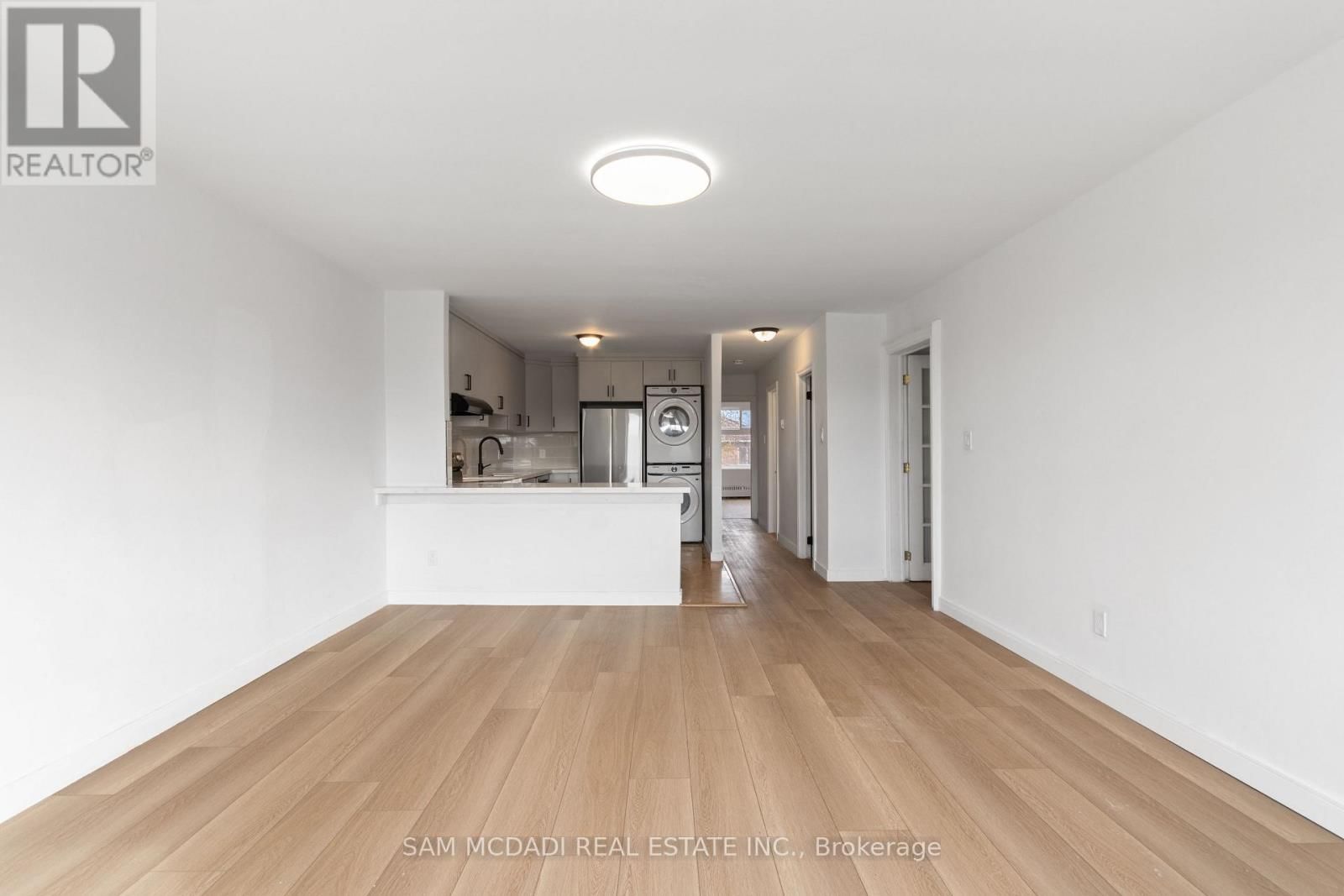 1018 BURNHAMTHORPE ROAD EAST Image 9