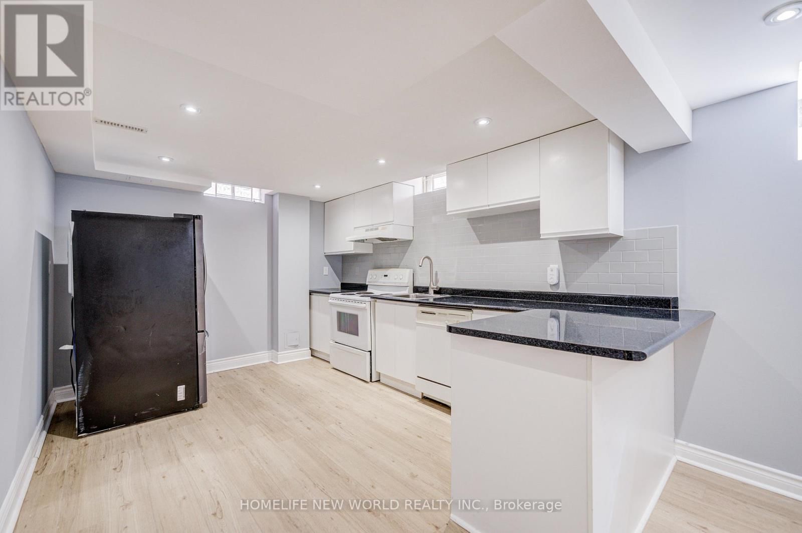 5073 GUILDWOOD WAY Image 37