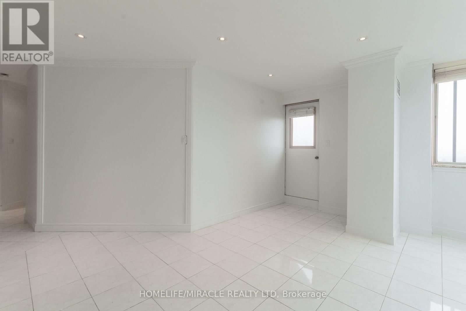 2203 - 234 ALBION ROAD Image 15