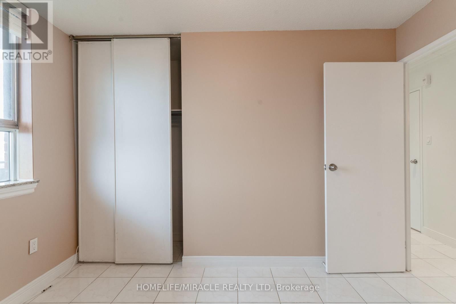 2203 - 234 ALBION ROAD Image 20