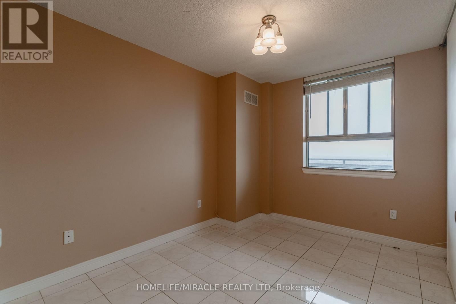 2203 - 234 ALBION ROAD Image 22