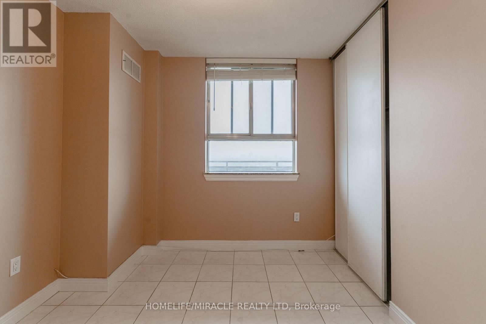 2203 - 234 ALBION ROAD Image 24