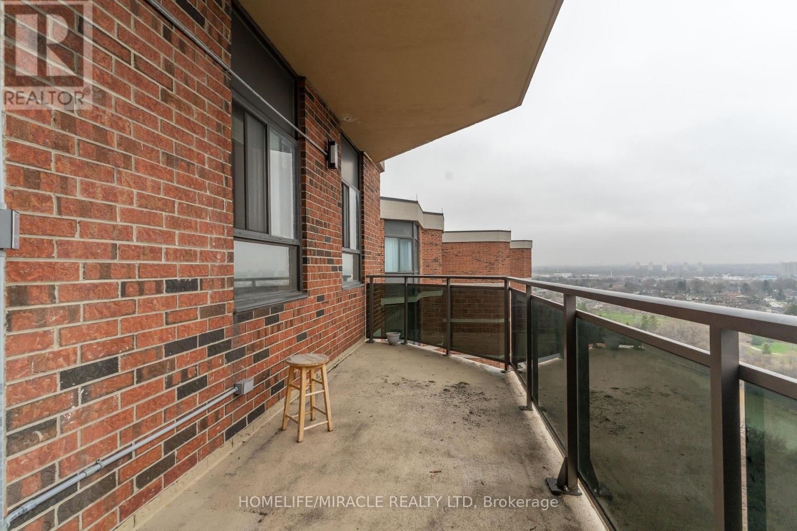 2203 - 234 ALBION ROAD Image 36