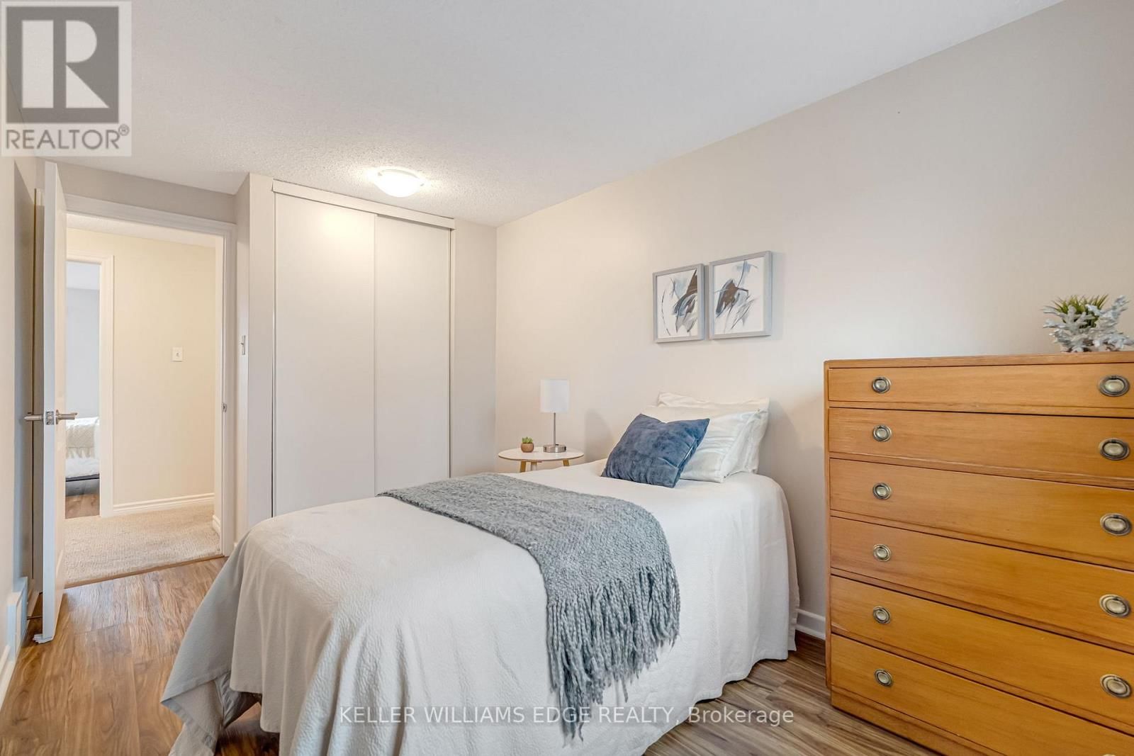 5 - 2185 FAIRCHILD BOULEVARD Image 18