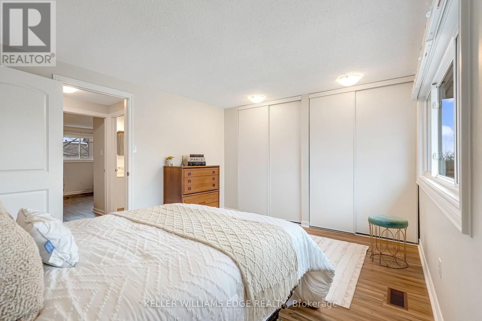 5 - 2185 FAIRCHILD BOULEVARD Image 20