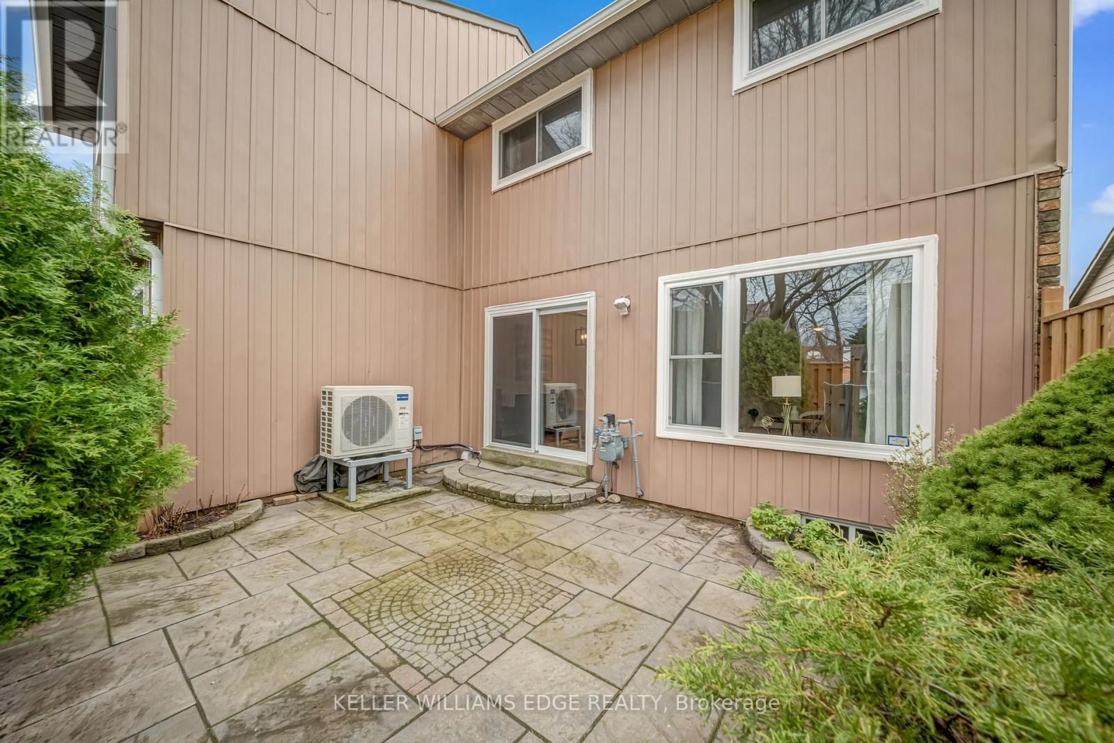 5 - 2185 FAIRCHILD BOULEVARD Image 27