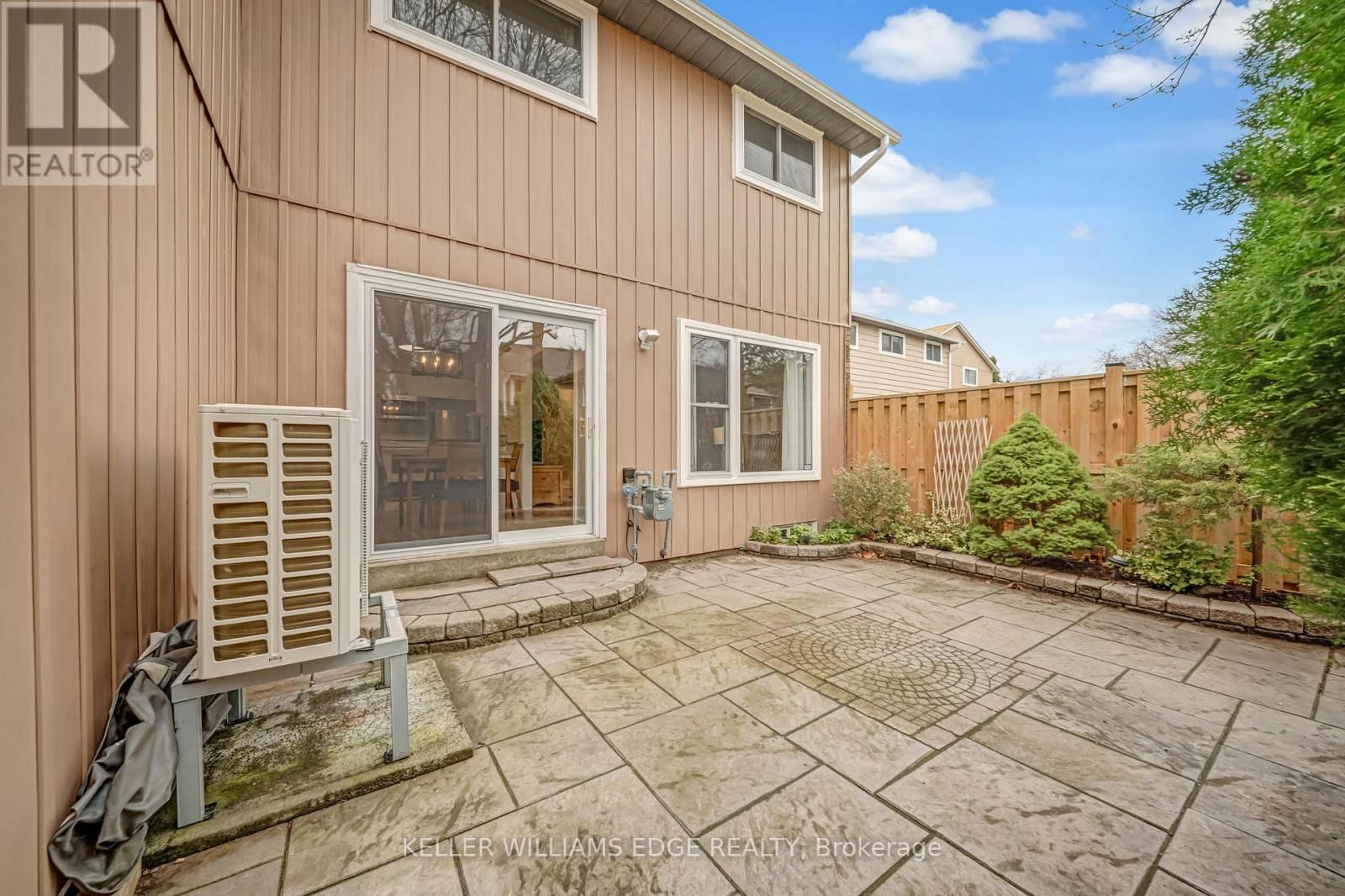 5 - 2185 FAIRCHILD BOULEVARD Image 28