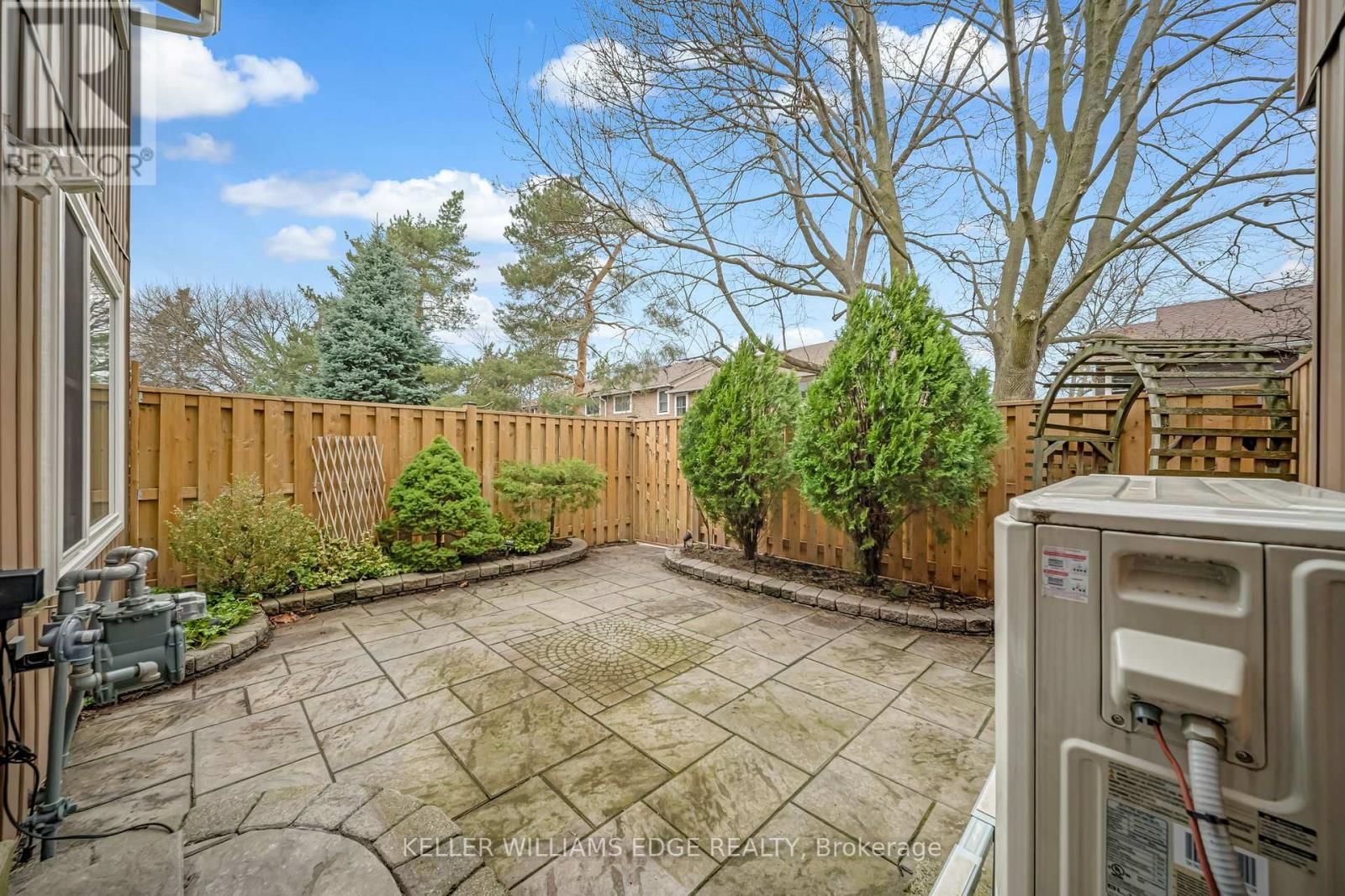 5 - 2185 FAIRCHILD BOULEVARD Image 29