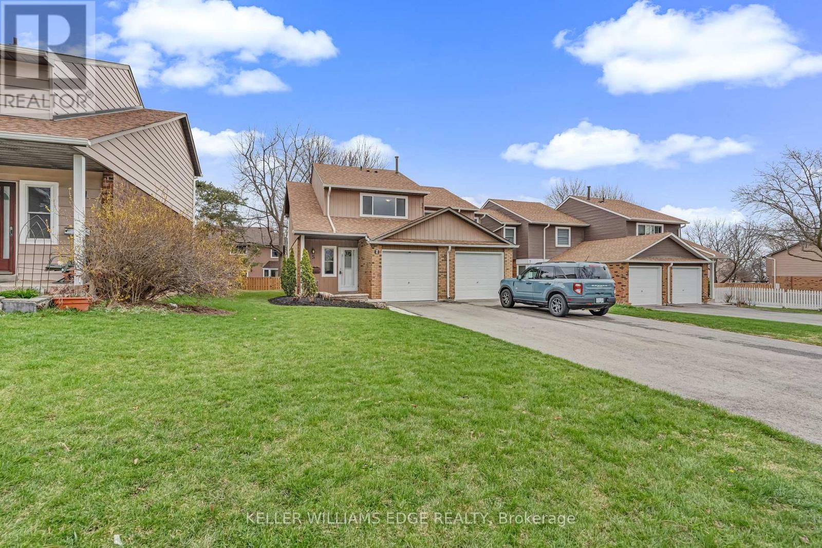 5 - 2185 FAIRCHILD BOULEVARD Image 3