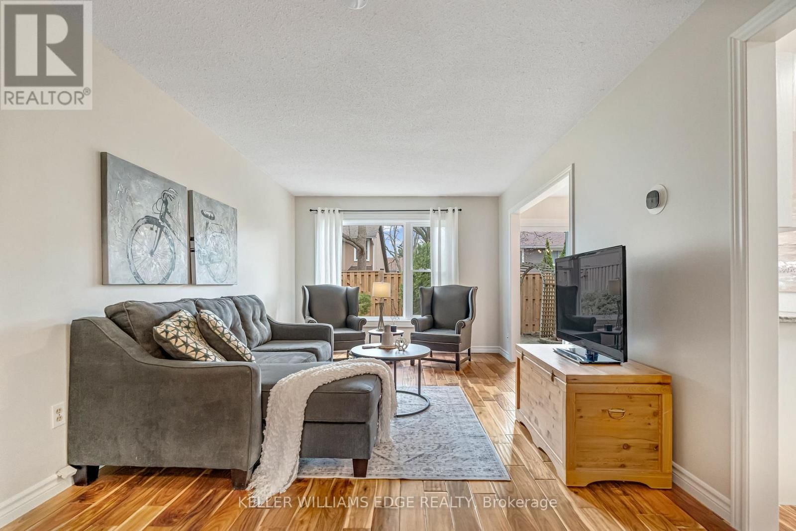 5 - 2185 FAIRCHILD BOULEVARD Image 6