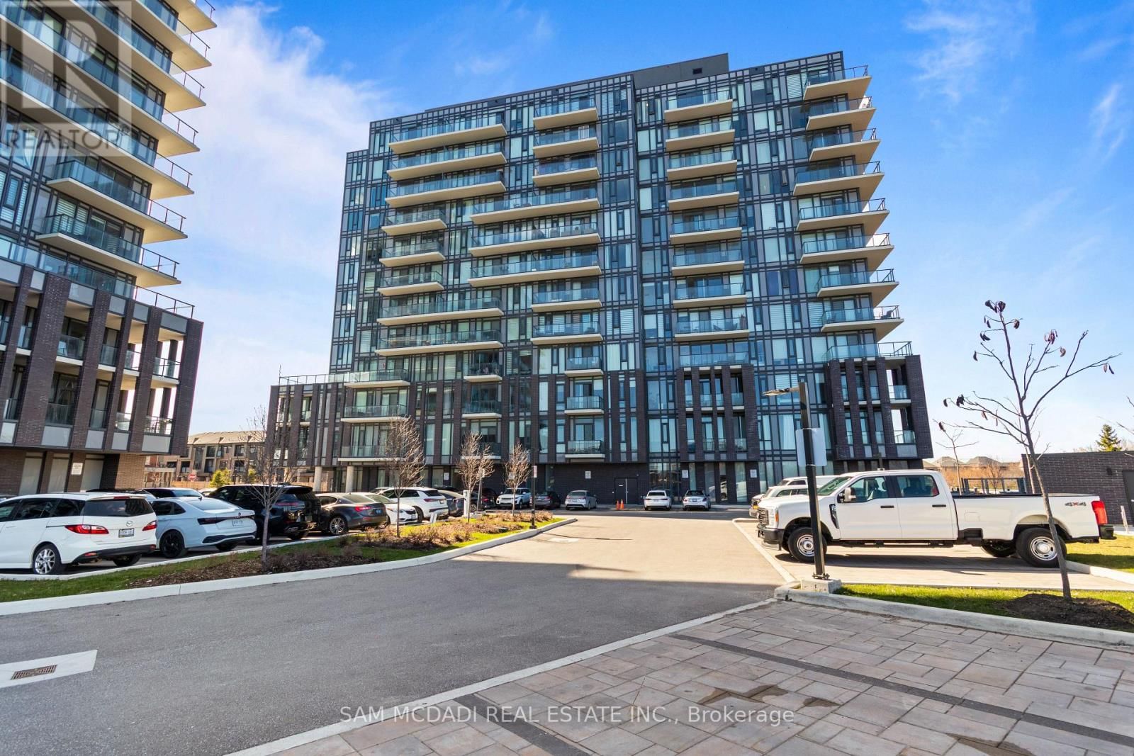 1107 - 225 VETERANS DRIVE Image 2