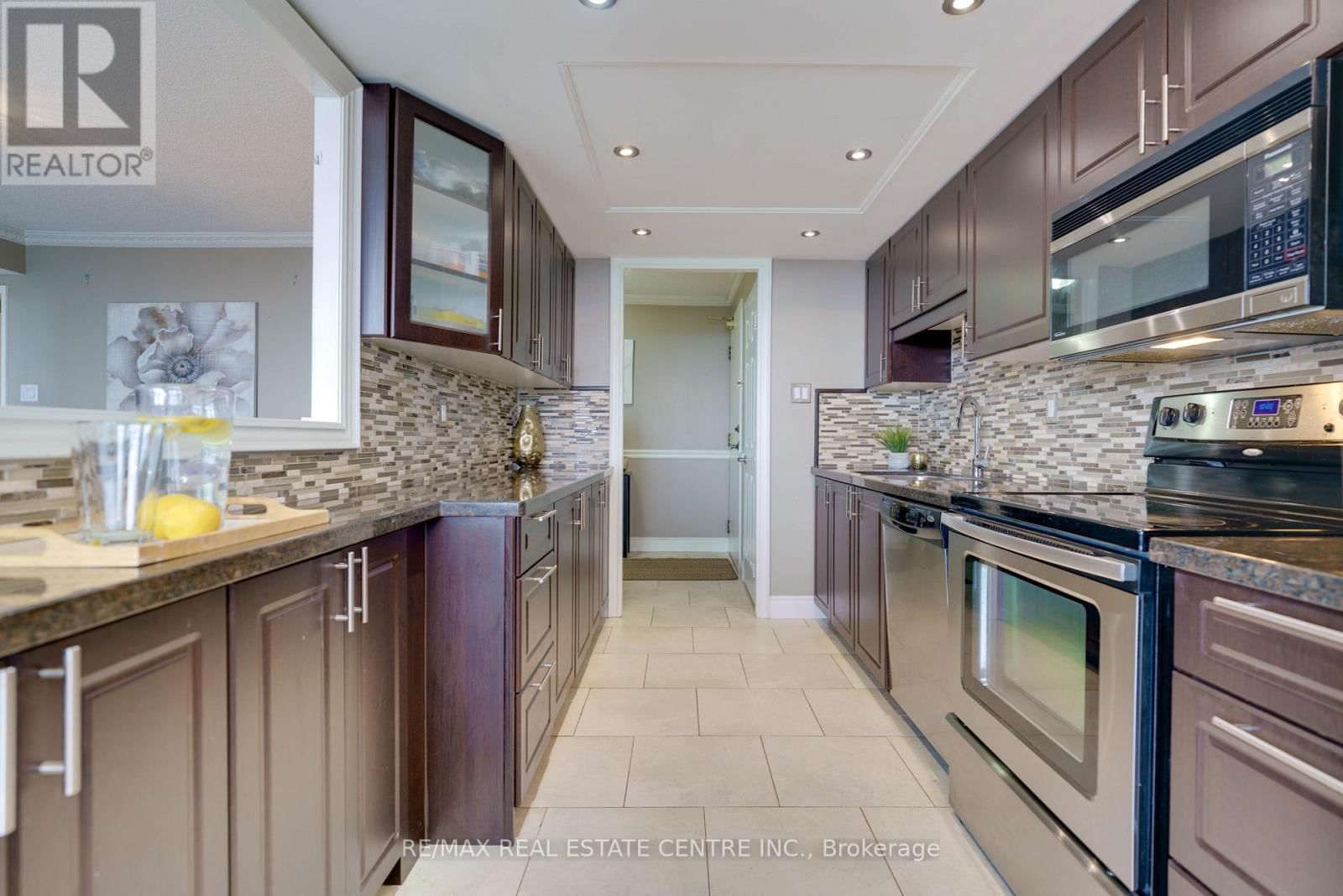 2104 - 4470 TUCANA COURT Image 10