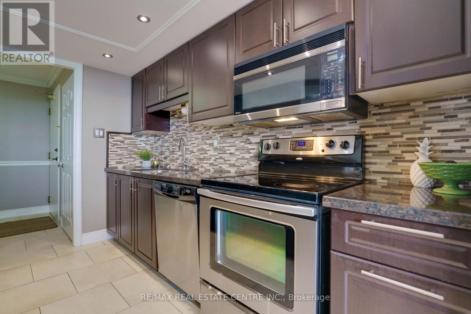 2104 - 4470 TUCANA COURT Image 11