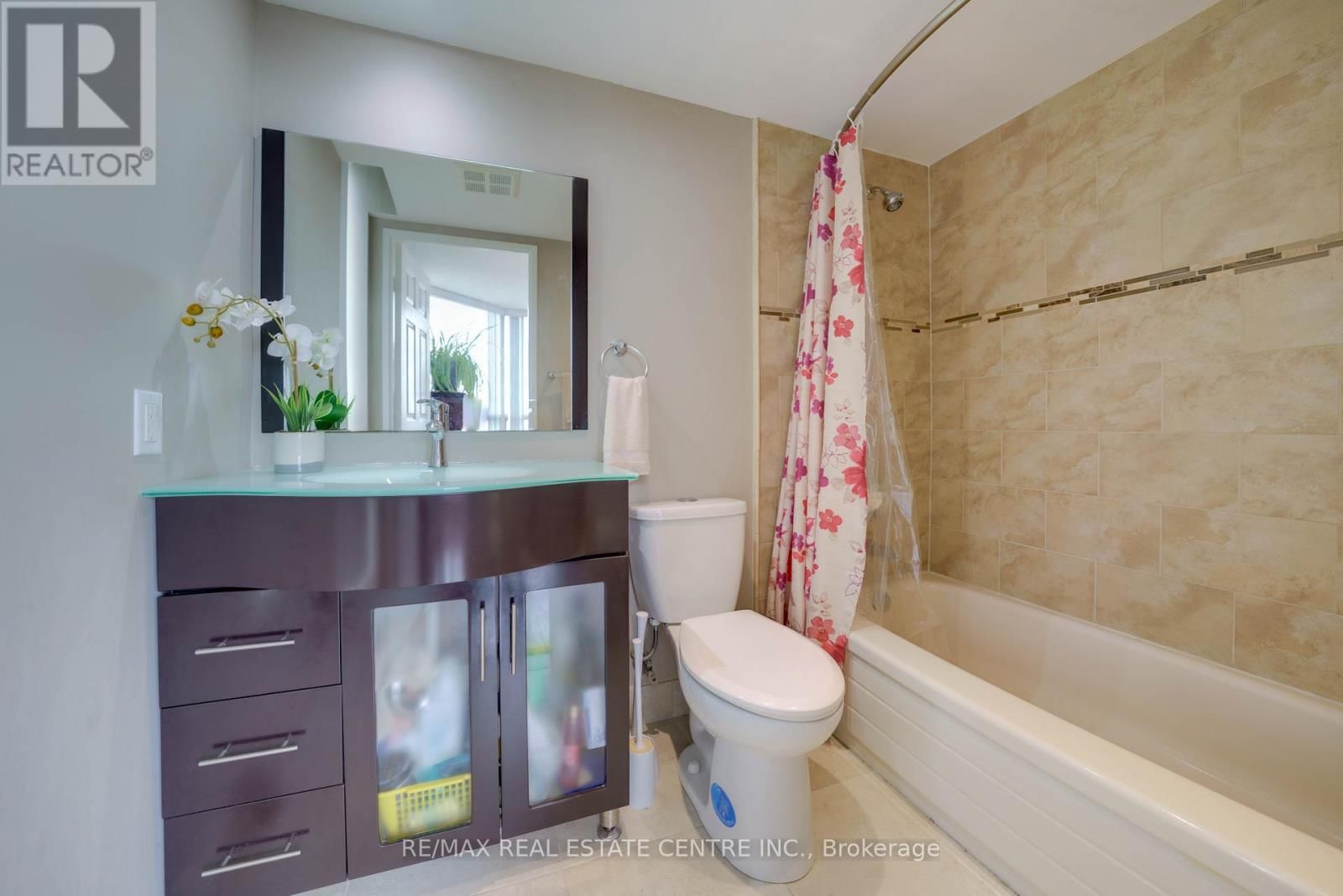 2104 - 4470 TUCANA COURT Image 23