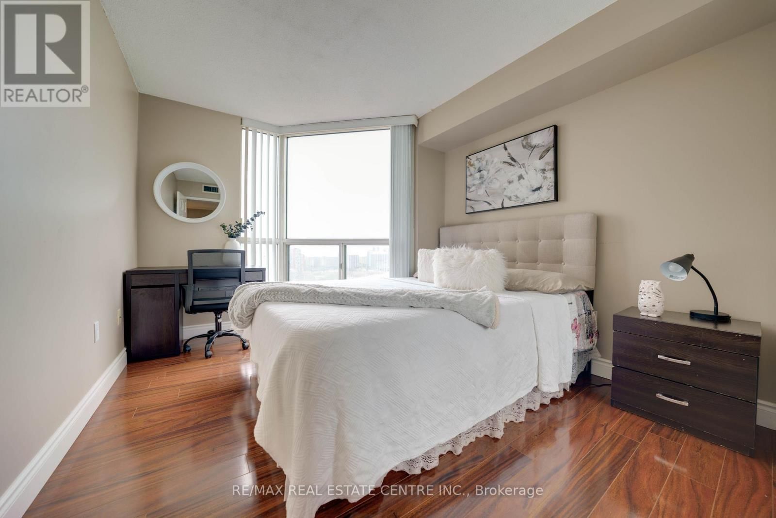 2104 - 4470 TUCANA COURT Image 24