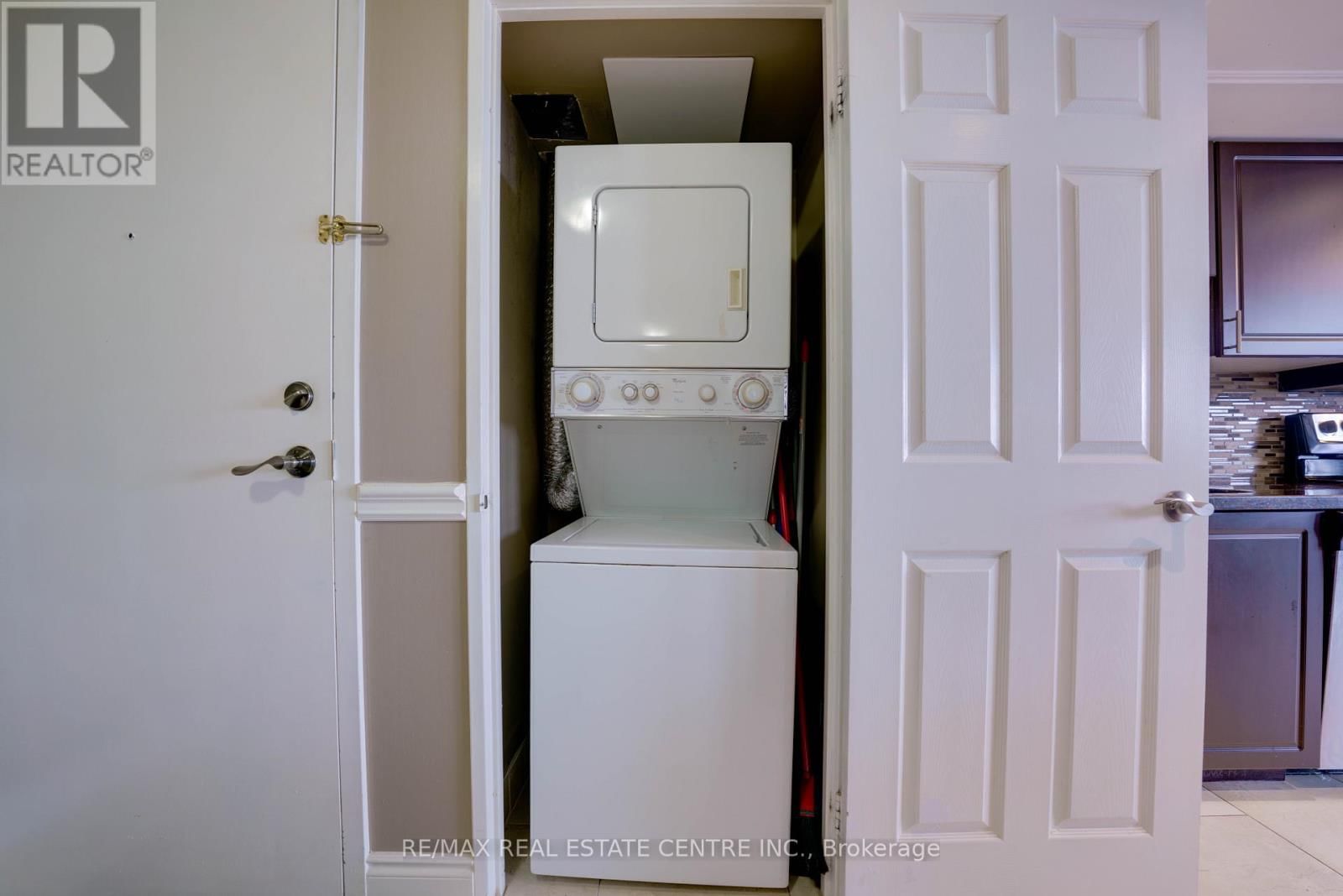 2104 - 4470 TUCANA COURT Image 28