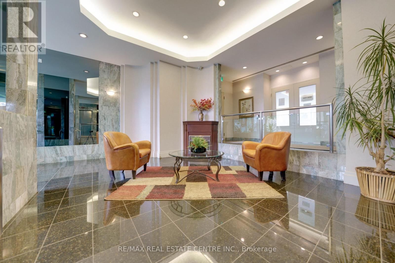 2104 - 4470 TUCANA COURT Image 29