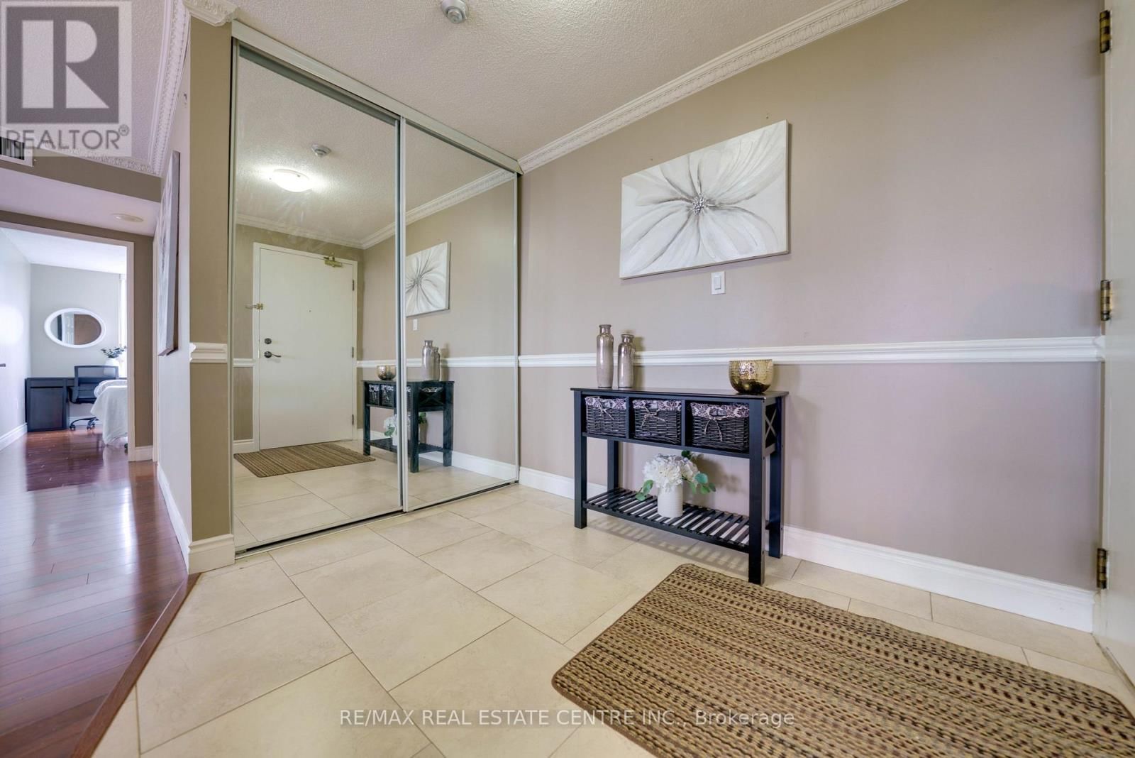 2104 - 4470 TUCANA COURT Image 3