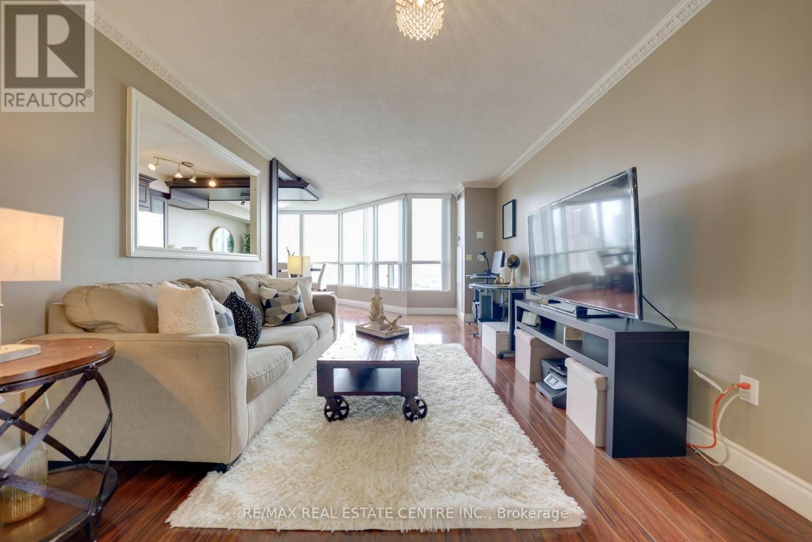 2104 - 4470 TUCANA COURT Image 4