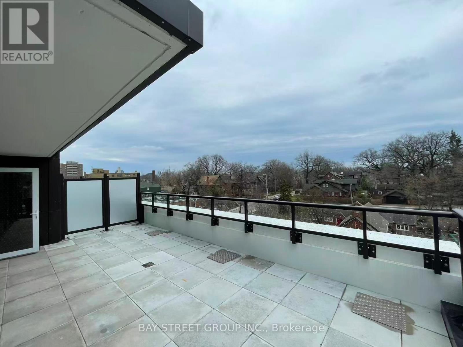 511 - 1660 BLOOR STREET WEST Image 15