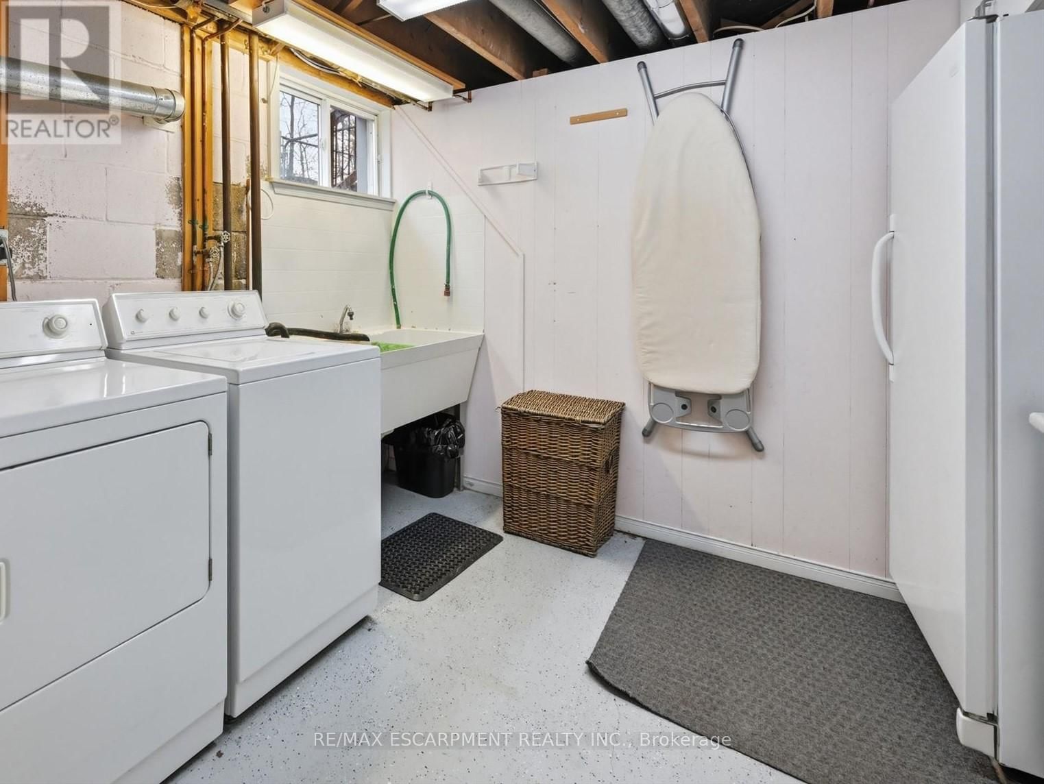 2191 MOUNT ROYAL AVENUE Image 31