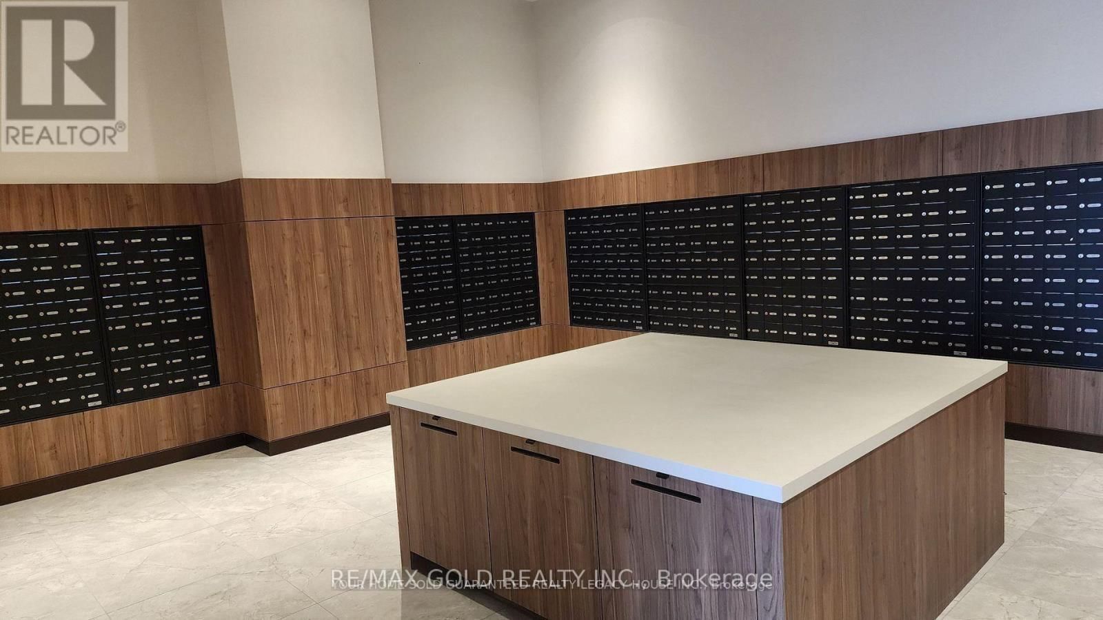 1206 - 15 SKYRIDGE DRIVE Image 11