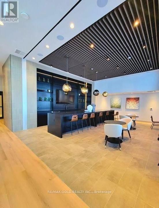 1206 - 15 SKYRIDGE DRIVE Image 6